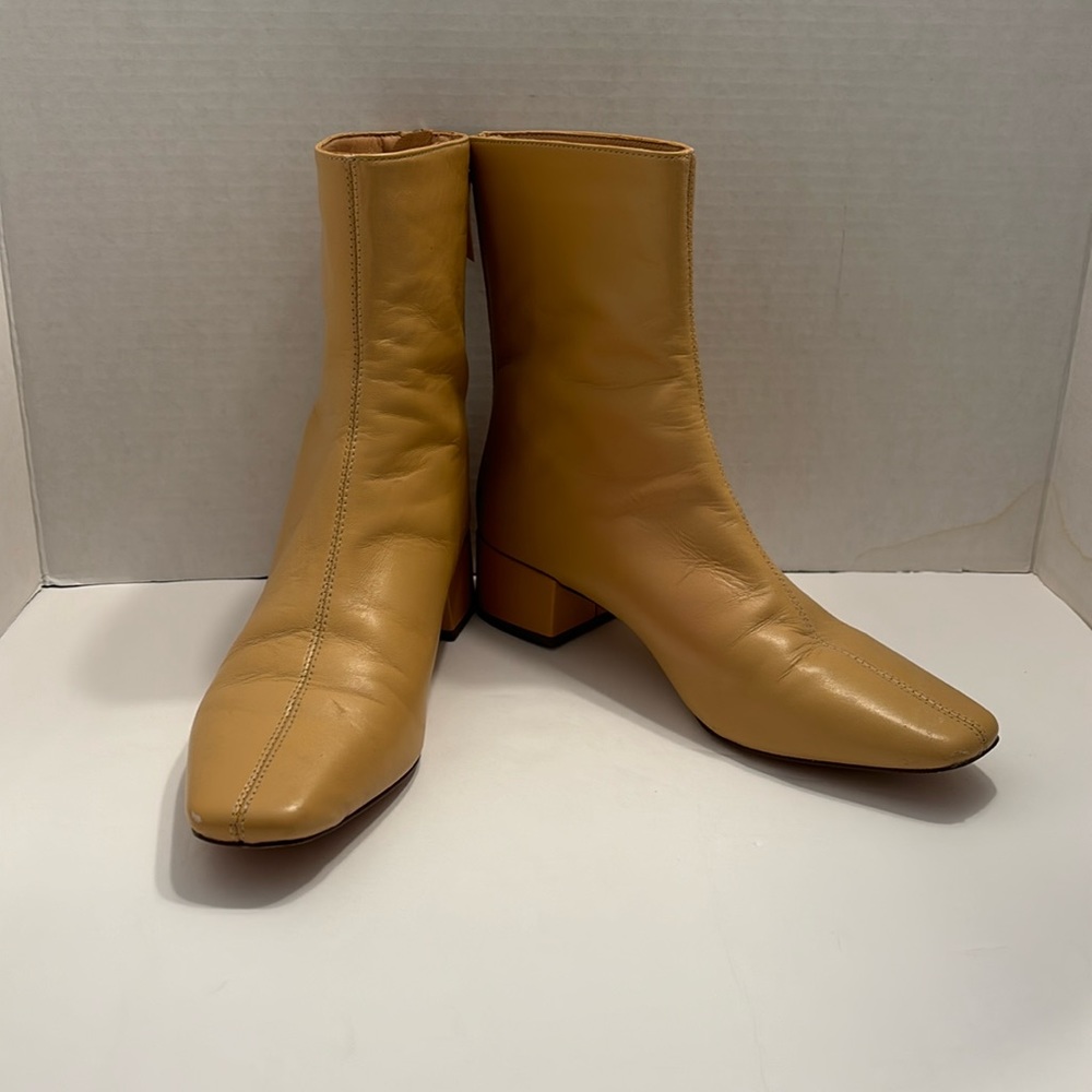 J.Crew tan leather bootie 7.5. Very good pre loved condition. Smoke free home.